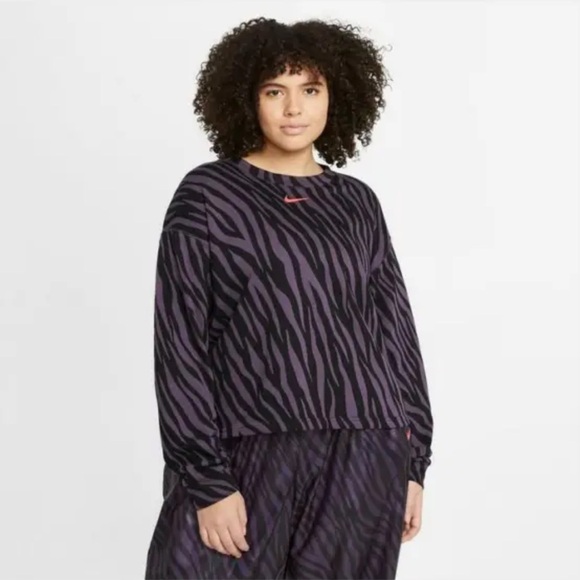 NIKE ⭐️Sports icon clash animalprint top - Picture 1 of 5